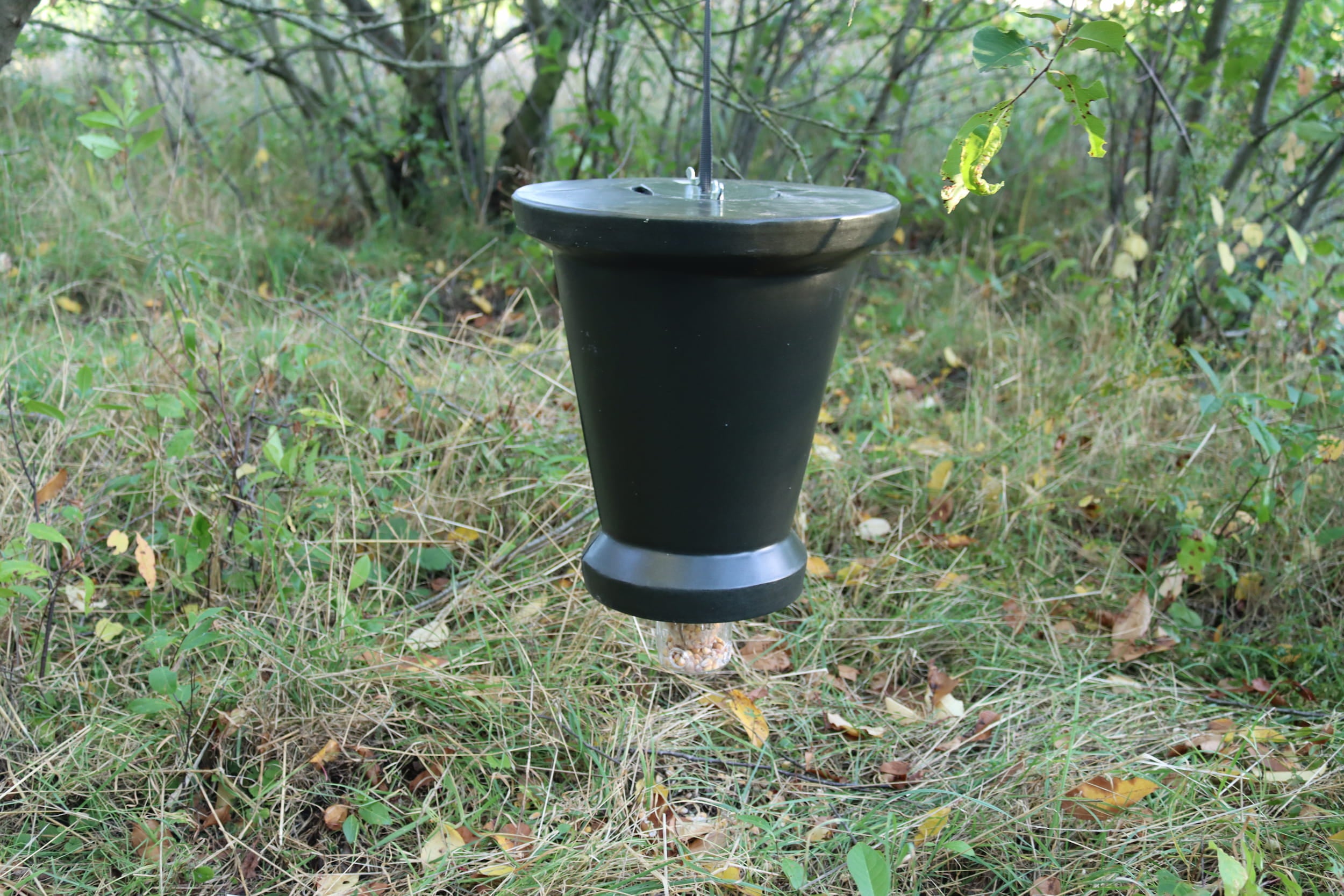 Eurohunt Universal-Futterspender für Fasane Rebhühner und Geflügel transparent verstellbar