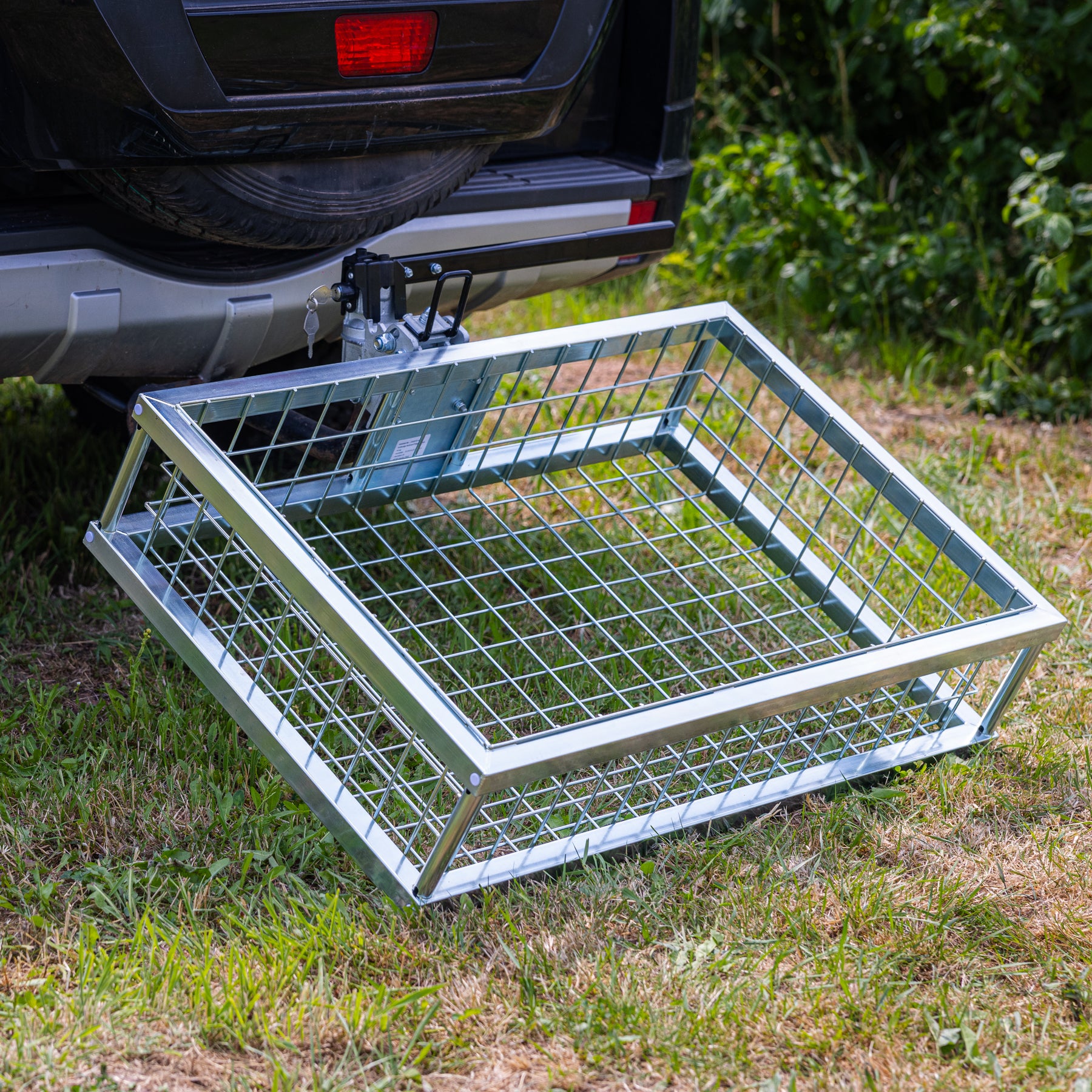 Eurohunt Heckträger mit abklappbarer Schnellkupplung für Anhängerkupplung verzinkt