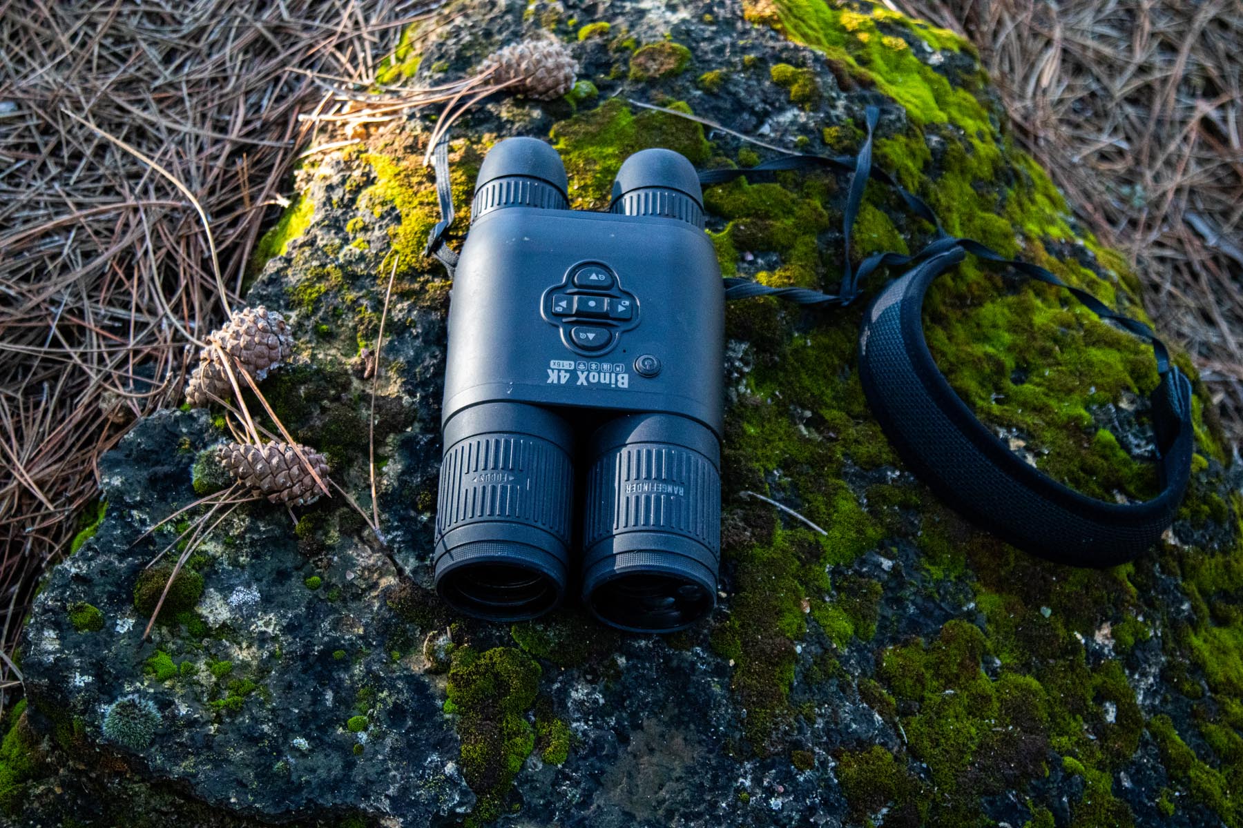 ATN BINOX 4K 4-16x Digitales Nachtsicht-Fernglas mit Laser-Entfernungsmesser für Jagd