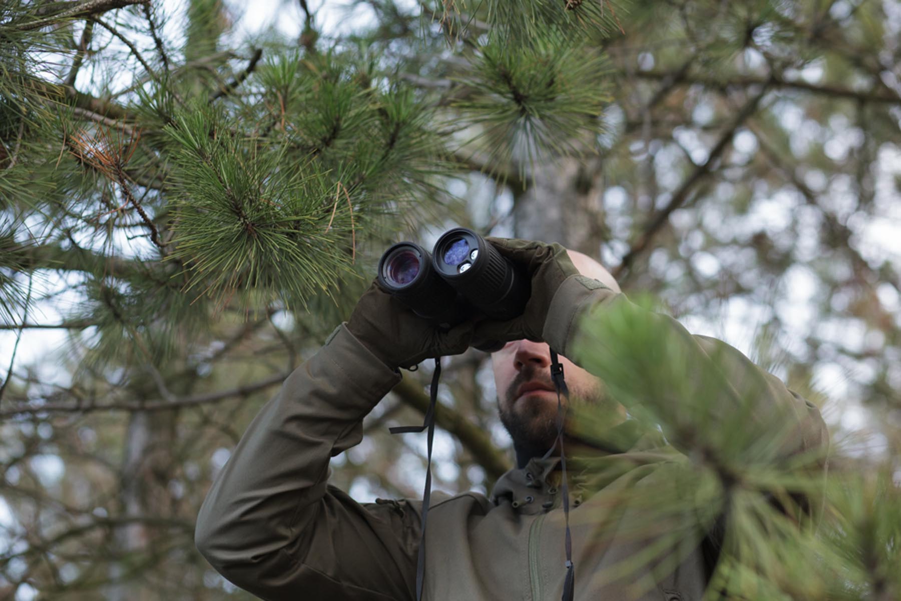 ATN BINOX 4K 4-16x Digitales Nachtsicht-Fernglas mit Laser-Entfernungsmesser für Jagd