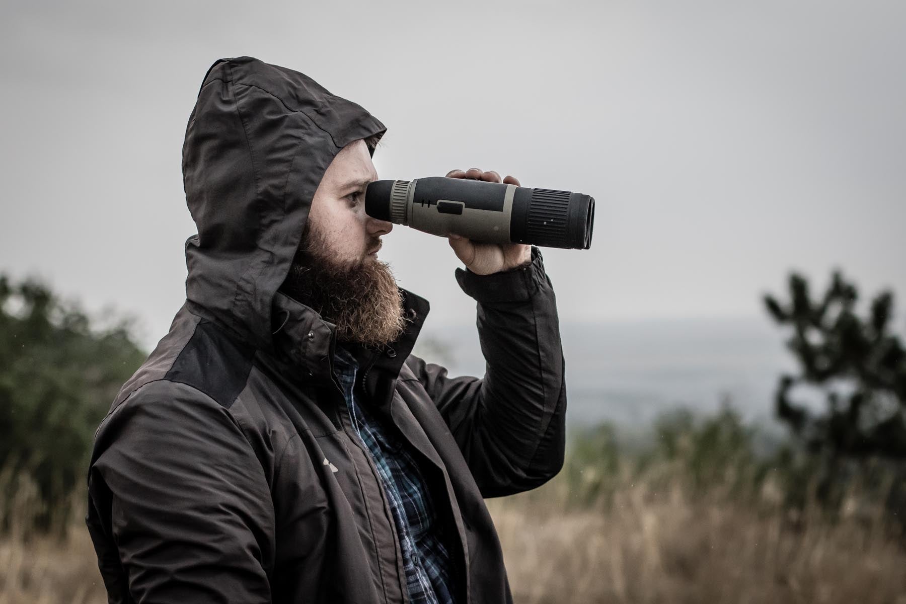 ATN BINOX 4T 384 Wärmebild-Fernglas mit Laser-Entfernungsmesser für Tag & Nacht