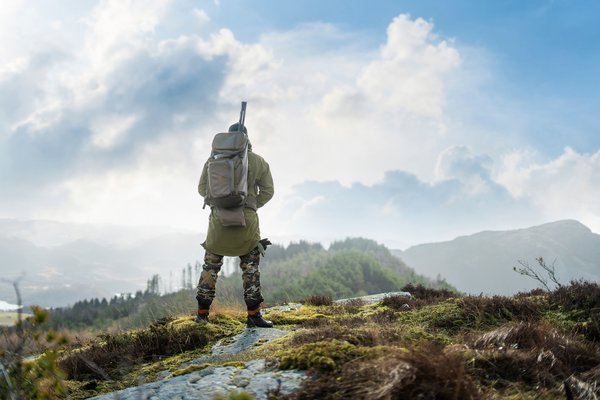 Vorn EV30 Kompakter Jagdrucksack mit QRR Gewehr-Schnellzugriff System 30L