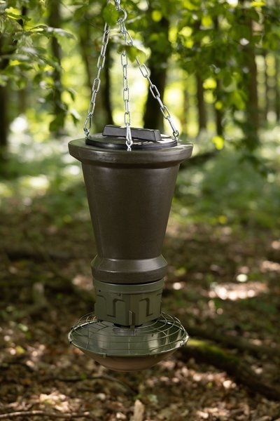 EUROHUNT Robuster 18kg Vorratsbehälter Futterautomat 2.0 – Effiziente Trichterform, Witterungsbeständig