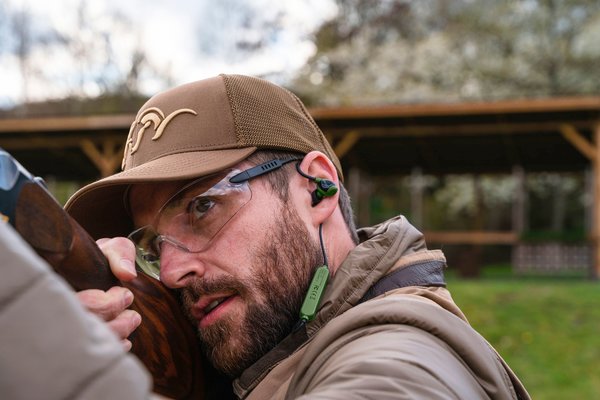 Isotunes Sport Advance Bluetooth Aktiver Gehörschutzstöpsel für Jagd Schießsport IP67