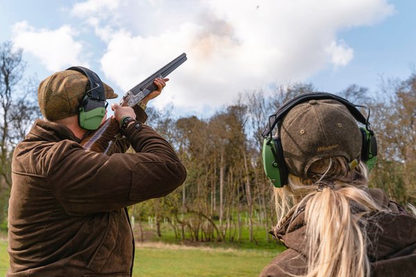 Isotunes Sport Defy Slim Aktiver Gehörschutz IPX4 Wasserdicht Bluetooth SNR 27 dB