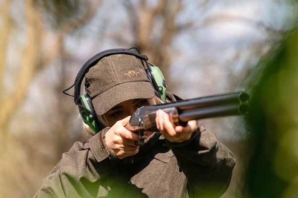 Isotunes Sport Defy Slim Aktiver Gehörschutz IPX4 Wasserdicht Bluetooth SNR 27 dB