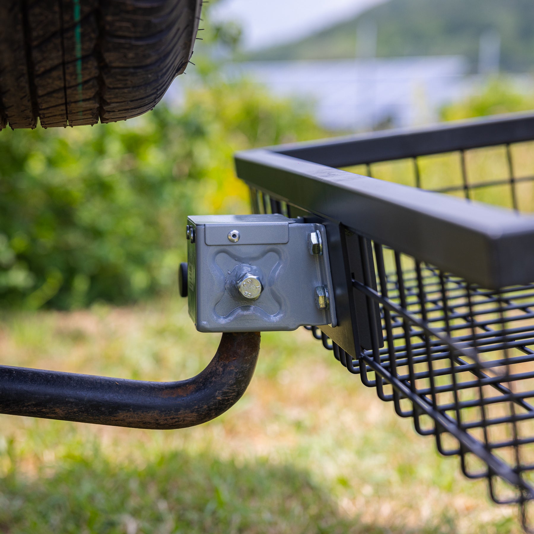 Eurohunt Heckträger 890x580x180 mm beschichtet mit Schnellkupplung für Wild