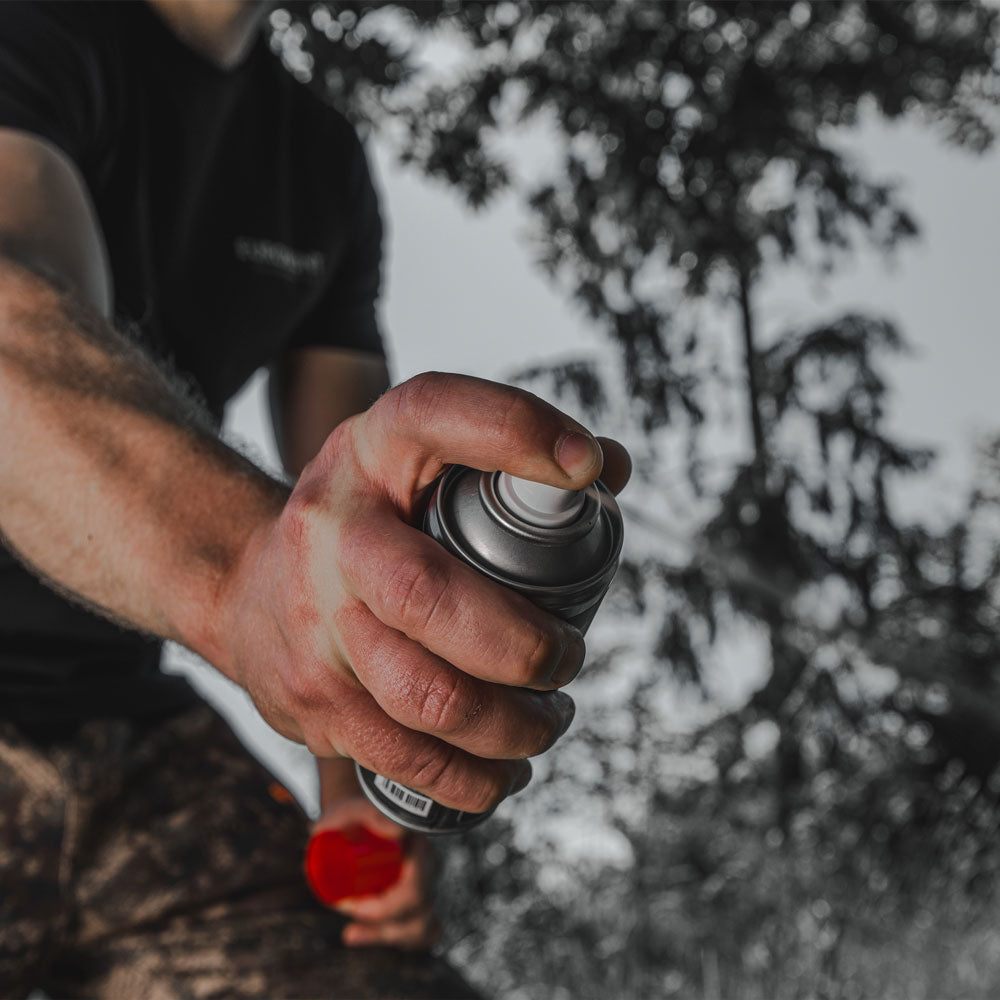 BLACK FLEX-TWIN Set: Zwei SPYPOINT Wildkameras und Magic Spray Lockmittel