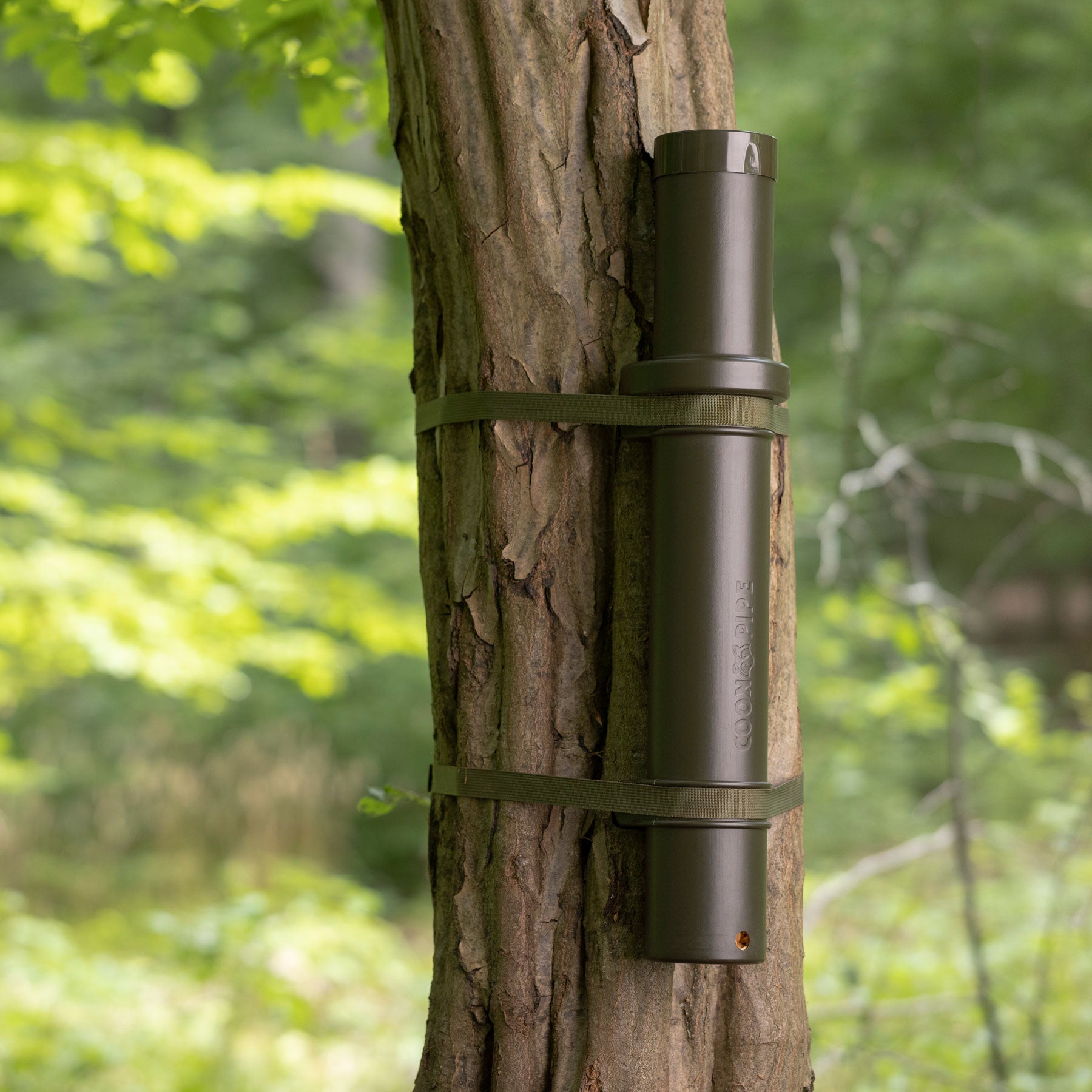 EUROHUNT Coonpipe Waschbär-Kirrung Futterrohr für eine effektive Lockjagd