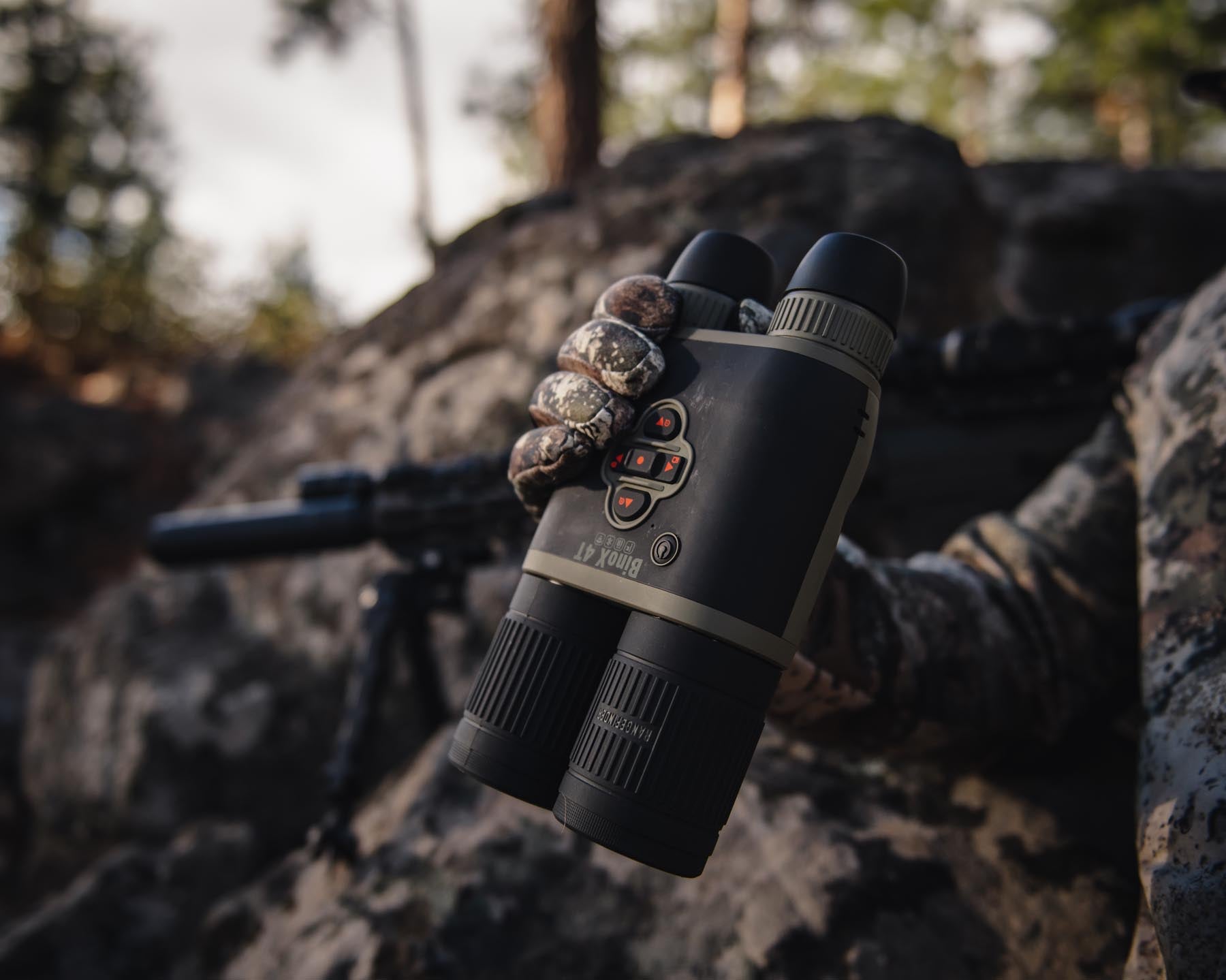 ATN BINOX 4T 384 Wärmebild Fernglas mit Laser-Entfernungsmesser für Jagd Nachtsicht 4.5-18x
