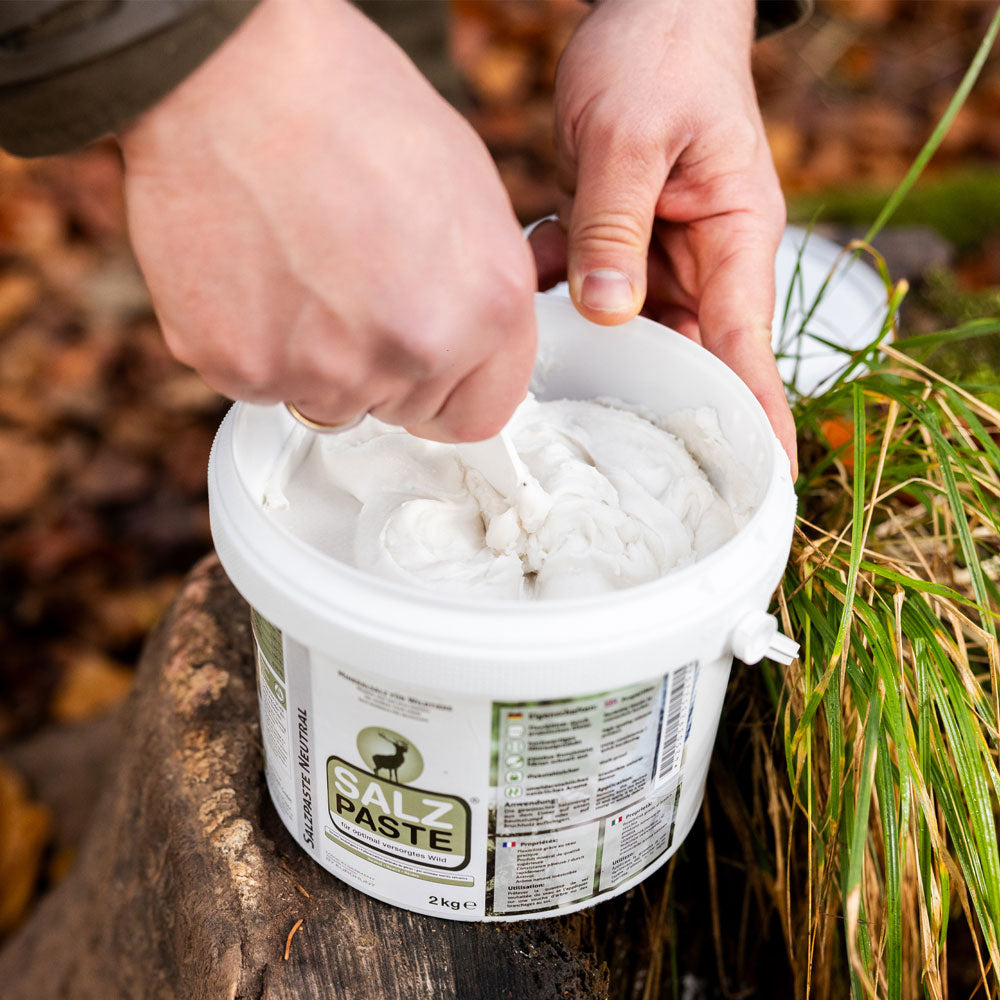 Eurohunt Deusa Salzpaste Neutral 2 kg Eimer Wildlockmittel für Reviere
