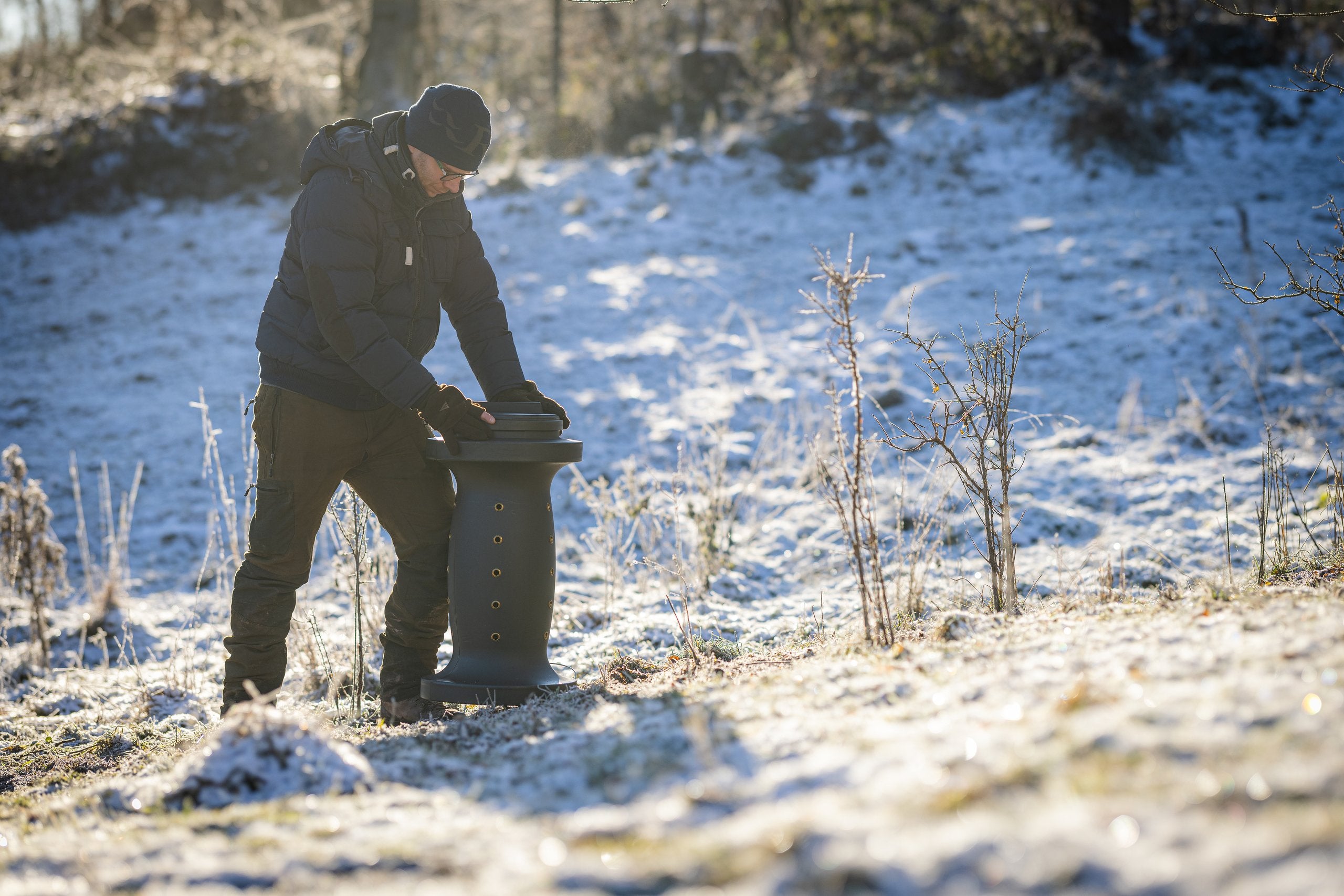 Eurohunt Robuste Wetterfeste Futtertrommel 2.0 für Effiziente Wildfütterung Jagdzubehör