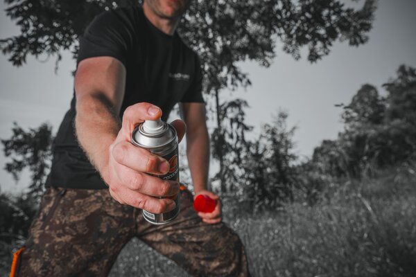 Blackfire Buchenholzteer Magic Spray: Extrem effektiver Wildschwein-Anlockspray für einfache Revierpflege