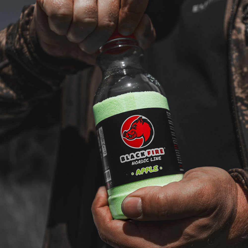 BLACK FLEX Set Nordic Line Wildkamera Bundle mit Lockmitteln