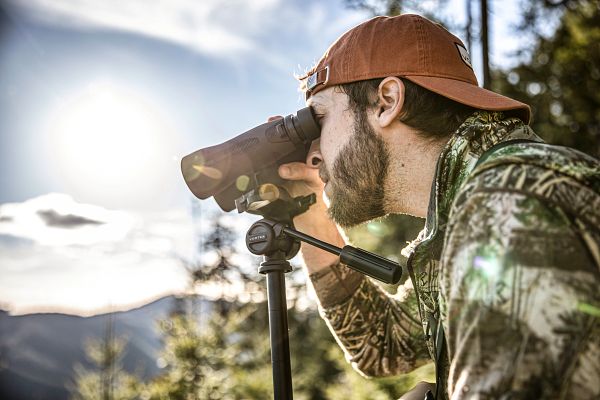 Vortex GlassPak Sport Fernglas-Tragesystem: Sicherer, schneller Zugriff für Outdoor-Abenteuer