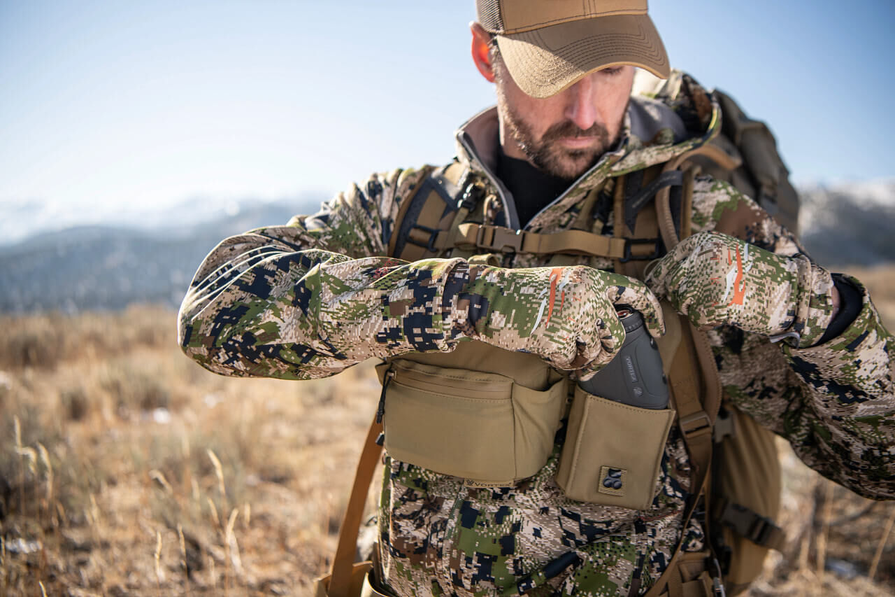 Vortex GlassPak Pro Fernglastasche: Robuster, Anpassbarer Tragekomfort für Deine Optik